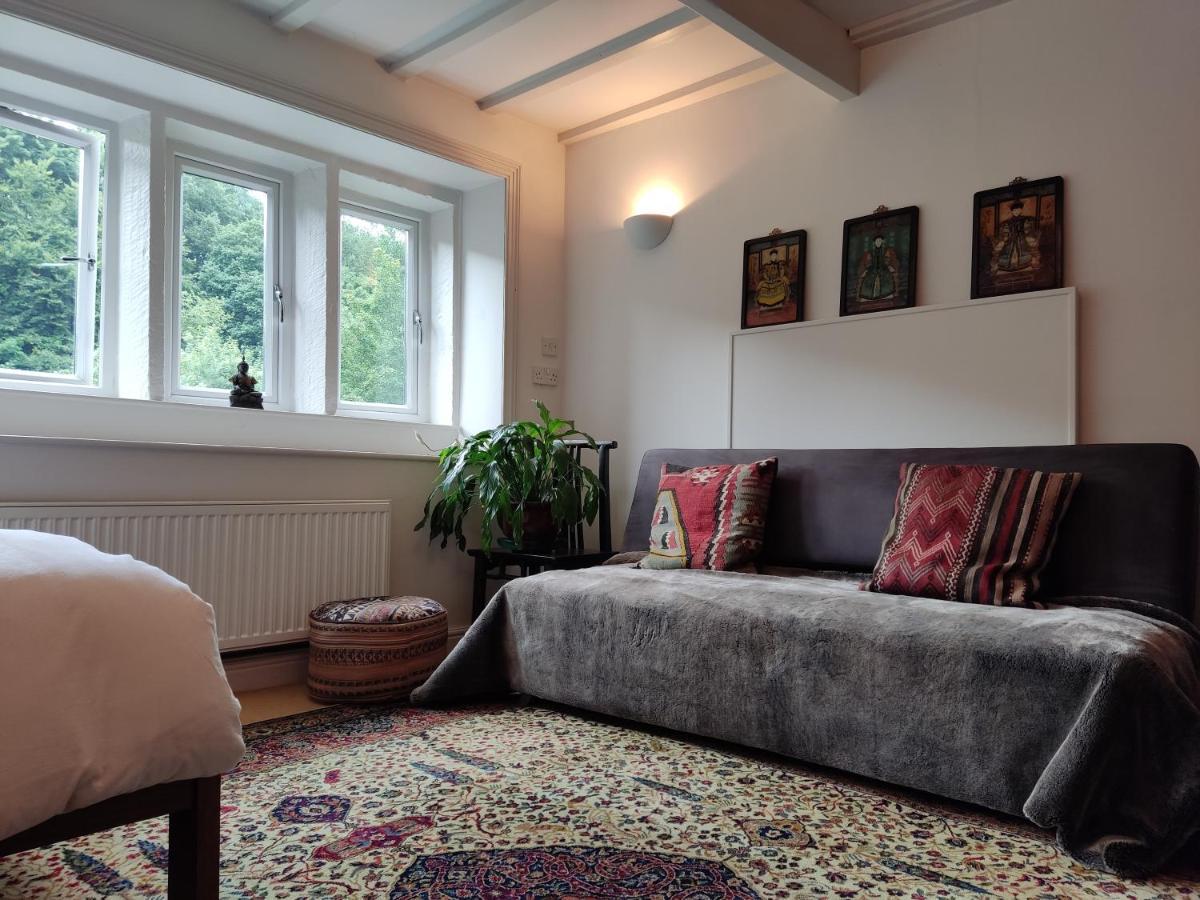 Beautiful Quiet Room In The Heart Of Холмфирт Екстериор снимка